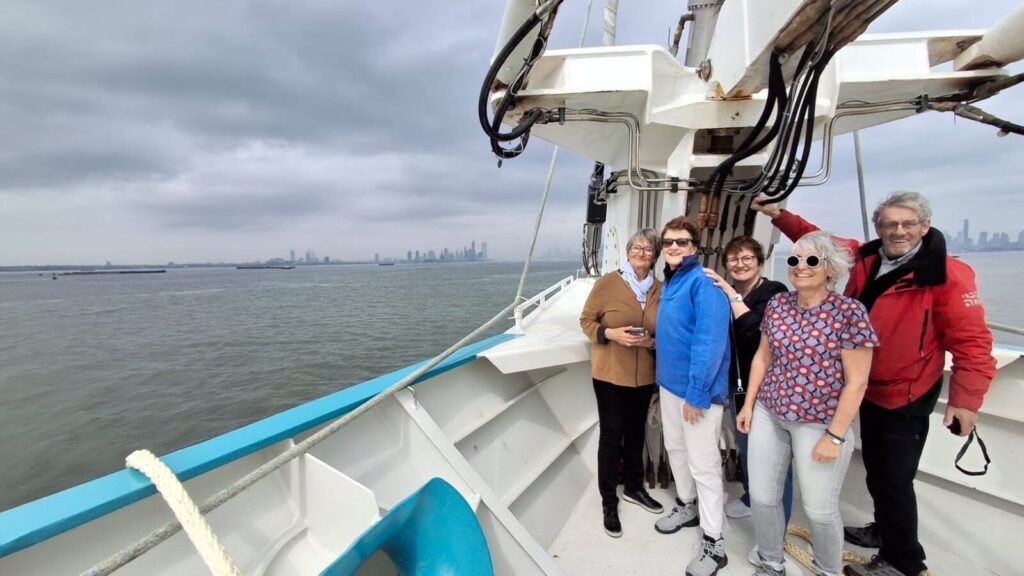 Les premiers passagers à la voile de Towt partagent leur expérience du voyage vers New York.