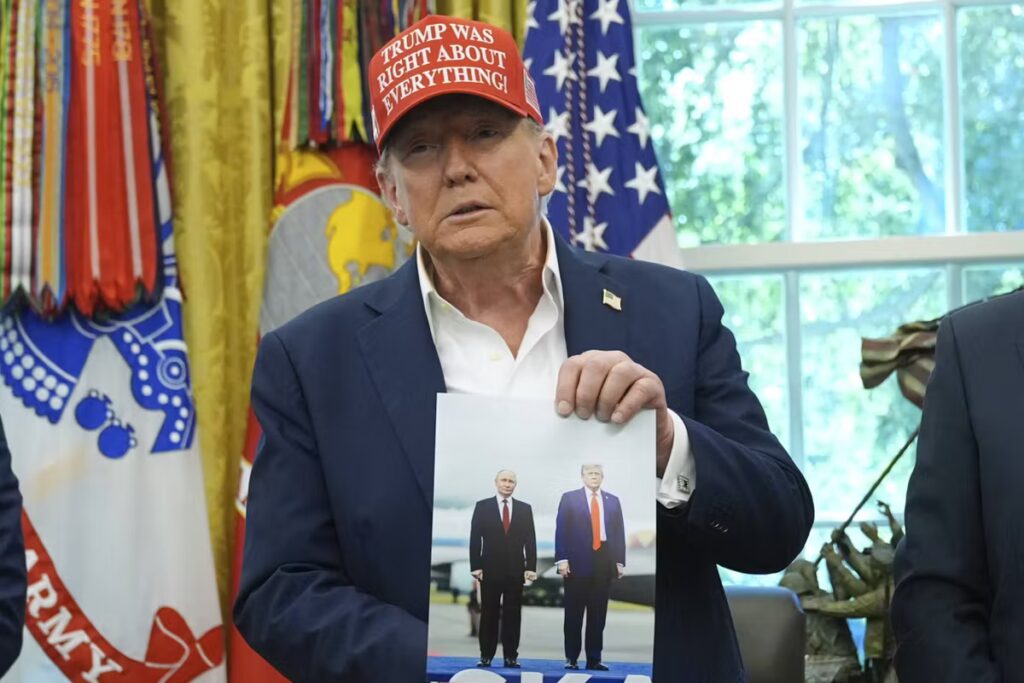 Trump rencontre des dirigeants autoritaires lors de sa tournée internationale en 2023.