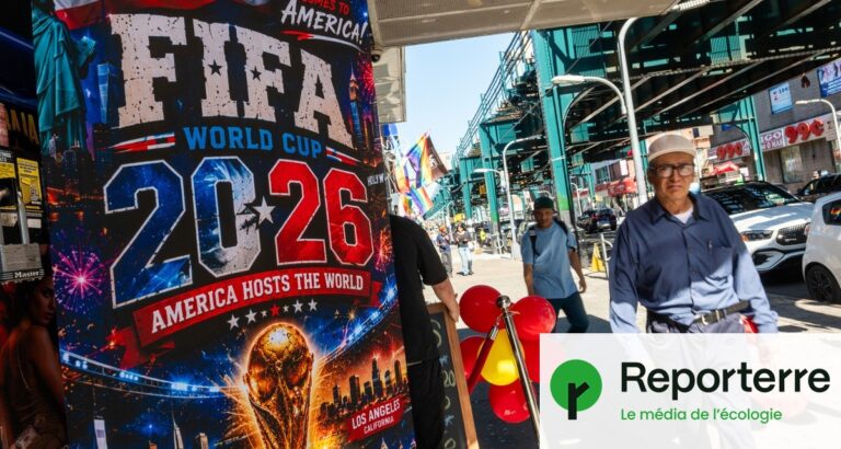Coupe du monde de football : la FIFA profite d’une course au gigantisme dans l’organisation.