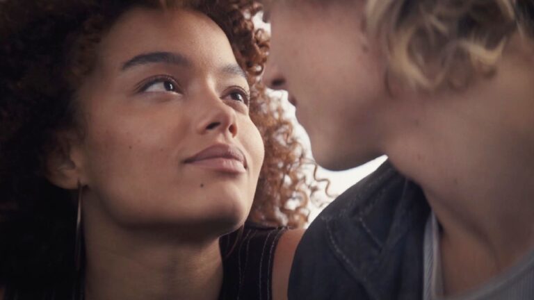 Whitney Peak, nouvelle héroïne d’Hunger Games 6, déjà connue pour son rôle dans une série populaire.