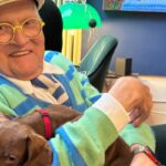 David Hockney déclare à Olivier Assayas : « Le monde est absurde à cause de nous »