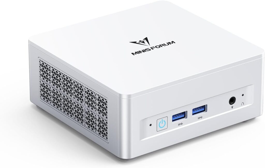 MINISFORUM UM880 Plus : Mini PC AMD Ryzen 7 8845HS, 32GB DDR5 et triple affichage.