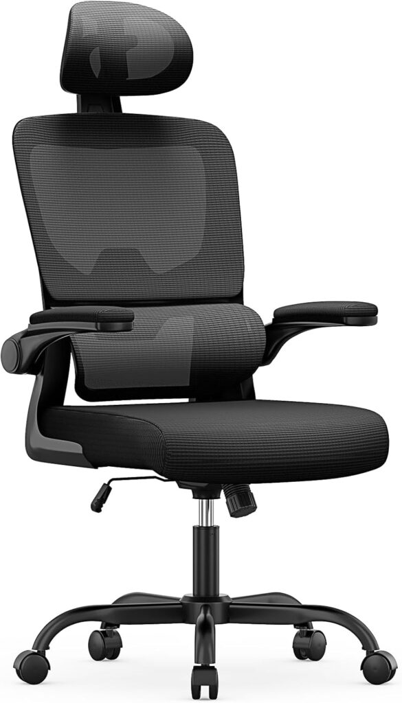 Chaise de bureau ergonomique avec soutien lombaire et sièges en maille, adaptée pour le travail et la lecture.