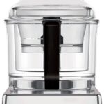 Magimix 3L CS 4200 XL : Robot culinaire multi-fonctions en chrome brillant disponible.