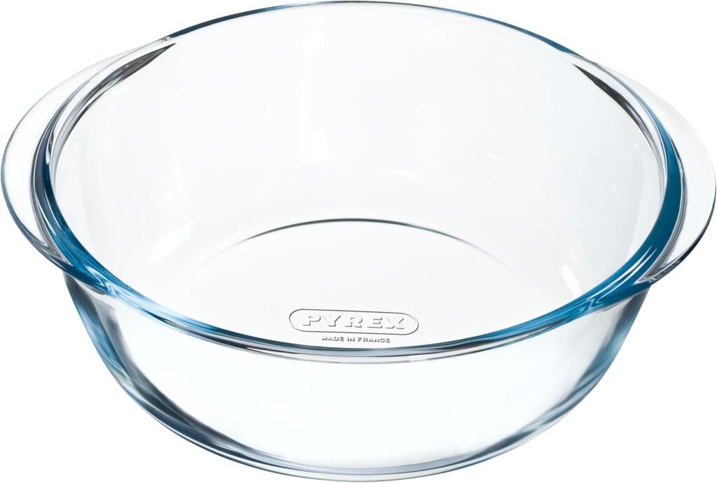PYREX lance un plat à four en verre borosilicaté pour Airfryer, 20 x 17 cm, compatible four et micro-ondes.
