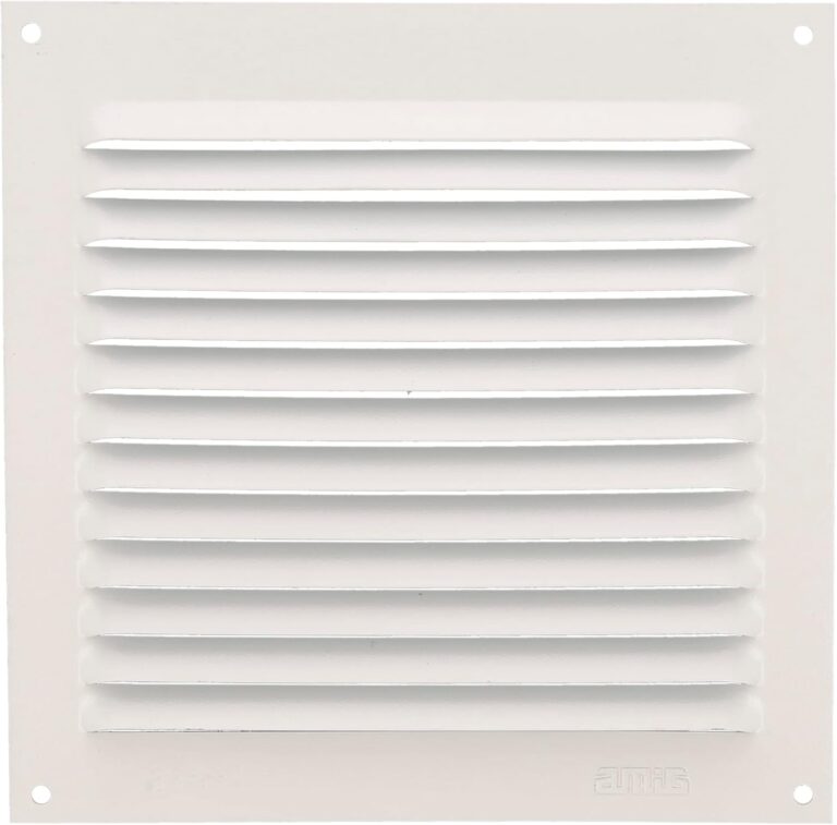 Amig présente une grille de ventilation carrée de 150 x 150 mm en aluminium blanc pour une utilisation intérieure.
