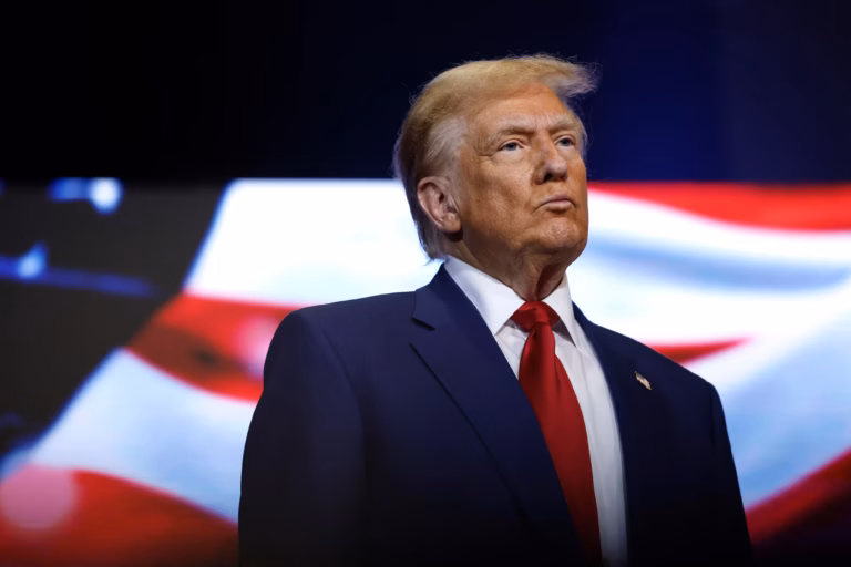 Trump envisagera une intervention militaire en Iran dans les deux prochaines semaines.