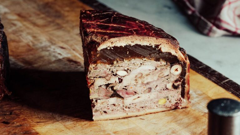 Ateliers culinaires en France : le pâté en croûte et le flan pâtissier en tête des préférences.
