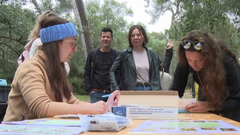 Sept adolescents Niçois gravissent le Mont Blanc pour soutenir une cause solidaire.