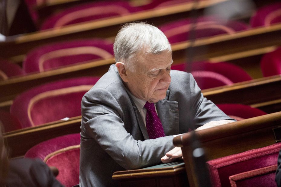 Ex-sénateur Aymeri de Montesquiou condamné à deux ans de prison pour 840.000 euros dissimulés.
