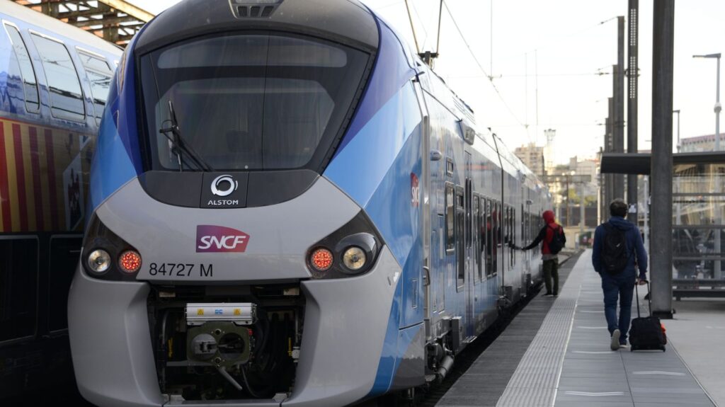 La SNCF maintient l’exploitation des lignes Marseille-Aix et Marseille-Briançon.