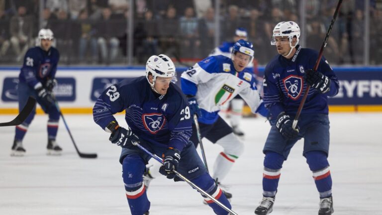 Hockey français : impatience croissante face à l’absence de la patinoire pour les JO