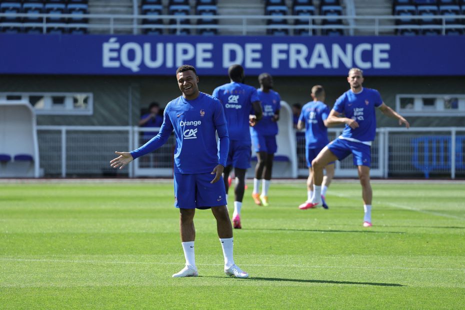 Coupe du monde 2026 : l’héritage des Bleus à travers le maillot de Lloris et le but de Petit