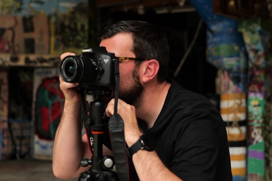 Florent Devauchel photographie des lieux abandonnés pour préserver leur mémoire.