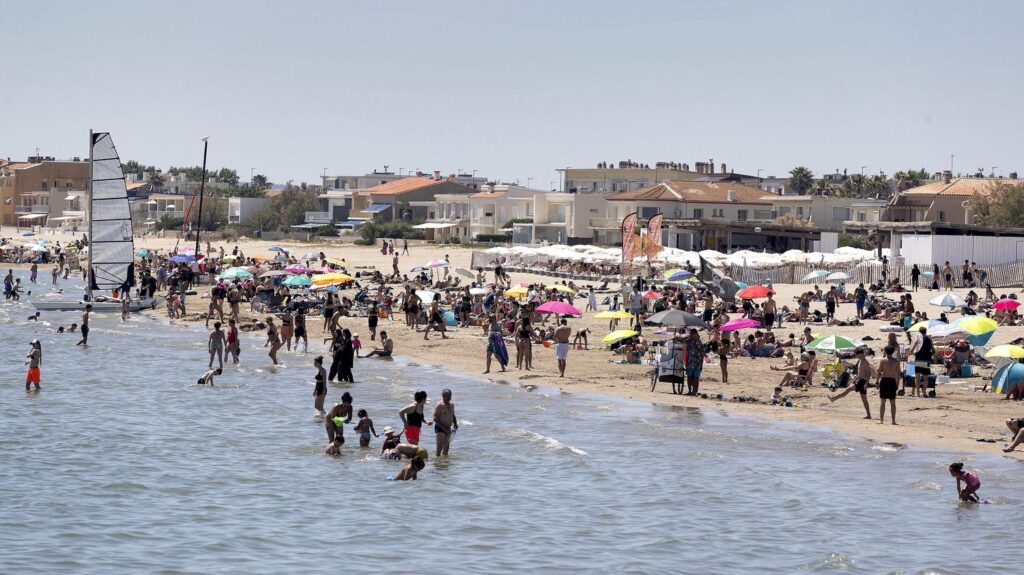 Un Français sur quatre envisage de renoncer à des vacances d’été, selon un sondage du Secours populaire.