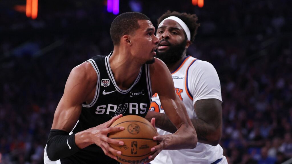 Les New York Knicks remontent face aux Spurs de Victor Wembanyama en finale NBA.