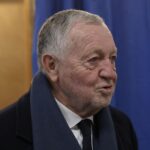 Jean-Michel Aulas maintient son rôle à la Métropole de Lyon malgré une plainte pour viol.