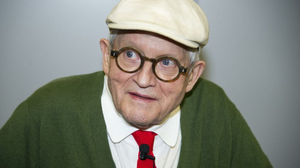David Hockney, peintre britannique influent, décède à 88 ans.