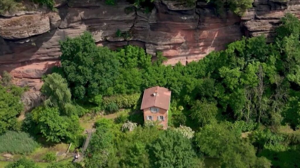 Échappée verte dans la vallée des Éclusiers : histoire et gastronomie le long du Rhin