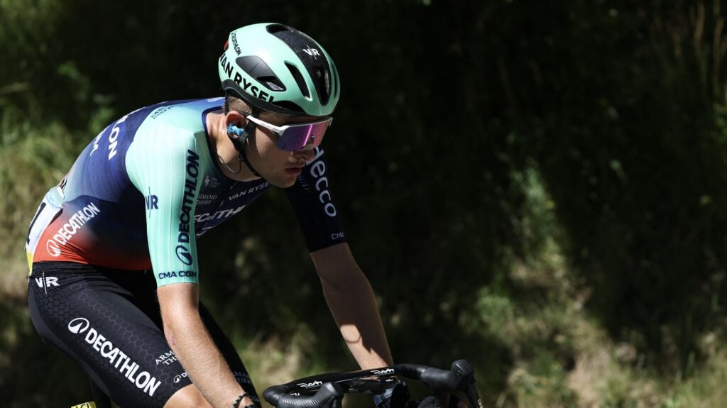 Tour Auvergne-Rhône-Alpes : Luke Tuckwell prend le maillot jaune, Paul Seixas élimine des favoris.