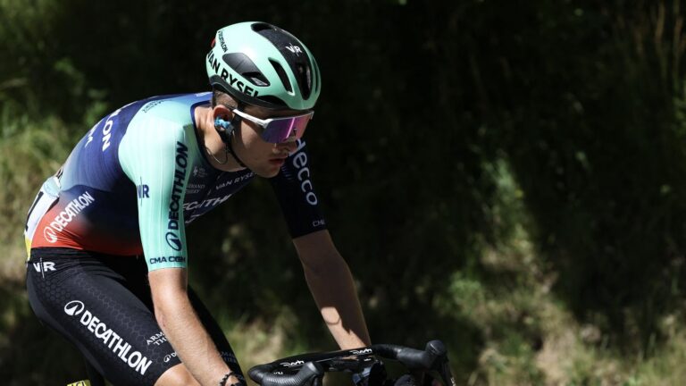 Tour Auvergne-Rhône-Alpes : Luke Tuckwell prend le maillot jaune, Paul Seixas élimine des favoris.
