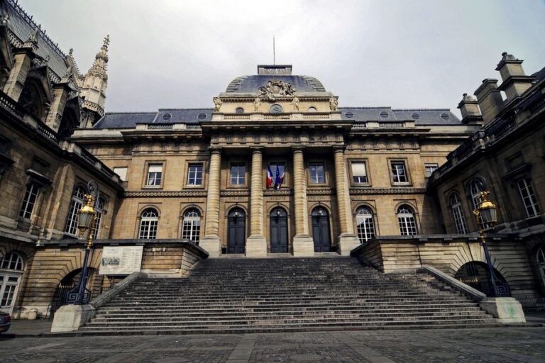 Un informaticien niçois jugé à Paris pour la diffusion de deepfakes sexuels.