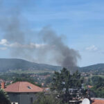 Incendie à Lyon : 25 pompiers interviennent sur la toiture d&rsquo;une maison en feu.