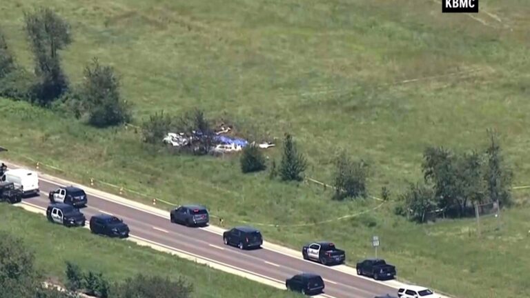 Un avion s’écrase dans le centre des États-Unis, tuant douze personnes à bord.