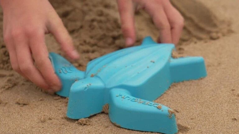Recyclage : des chewing-gums transformés en jeux de plage pour dépolluer les littoraux.