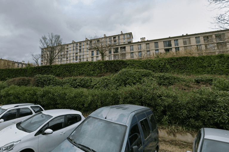 Un homme blessé par balles évoque une dette de 50 000 euros après une attaque à moto.