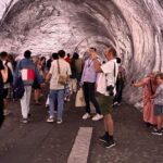 Visite de « La Caverne » du Pont-Neuf : un espace immersif signé JR à Paris.