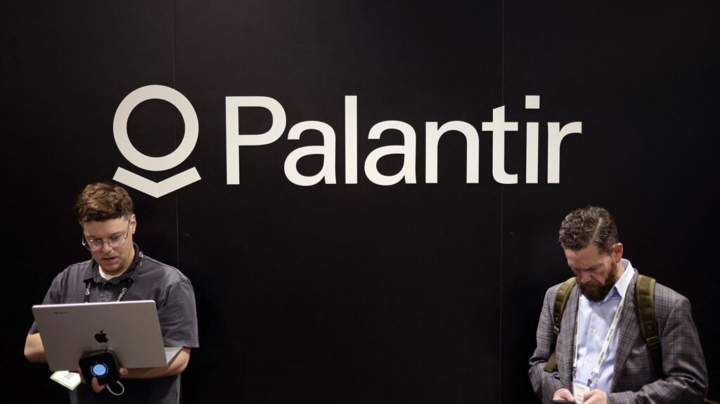 Le renseignement français met fin à son partenariat avec Palantir, cofondée par un proche de Trump.