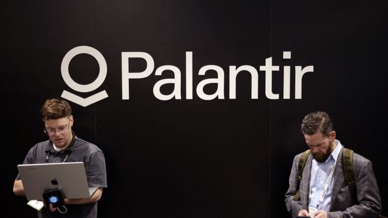Le renseignement français met fin à son partenariat avec Palantir, cofondée par un proche de Trump.
