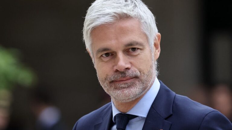 Près de 500 bénévoles analysent 7 000 notes de frais de Laurent Wauquiez pour Mediacités