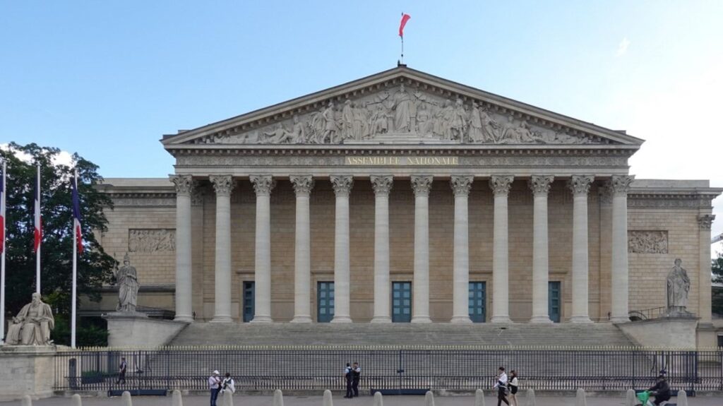 Le Parlement français prolonge la rétention des étrangers jugés dangereux en situation irrégulière