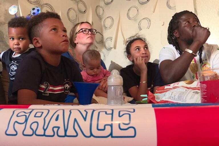 Match France-Sénégal : une famille franco-sénégalaise attend un but pour éviter les moqueries