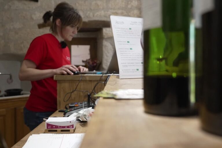 35 à 40 % des agricultrices renoncent à leur congé maternité en France