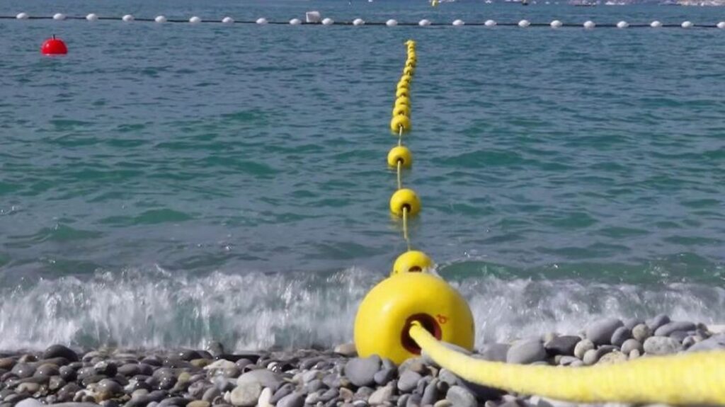 Glissades et chutes sur les plages azuréennes : des mesures de sécurité mises en place