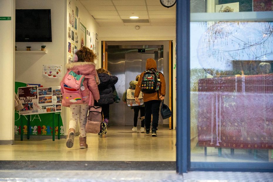 Enseignante suspendue pour avoir attaché un élève de 9 ans à une chaise en classe.