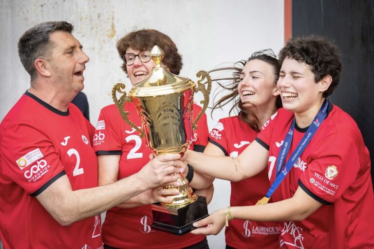 Les Niçoises remportent la coupe de France de torball, marquant une étape importante pour le sport.