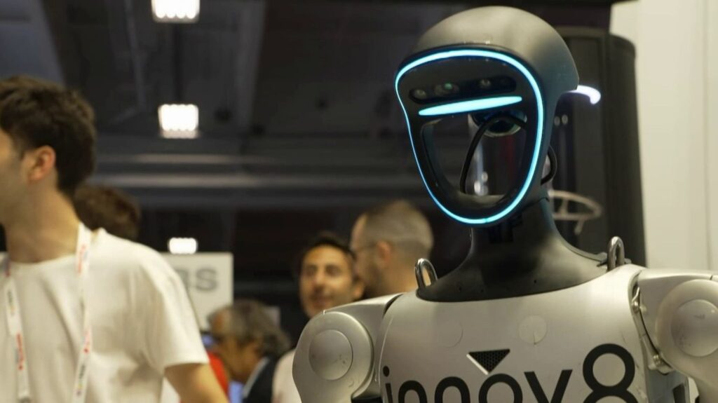 Les robots d’assistance se multiplient pour aider les personnes fragiles au quotidien.