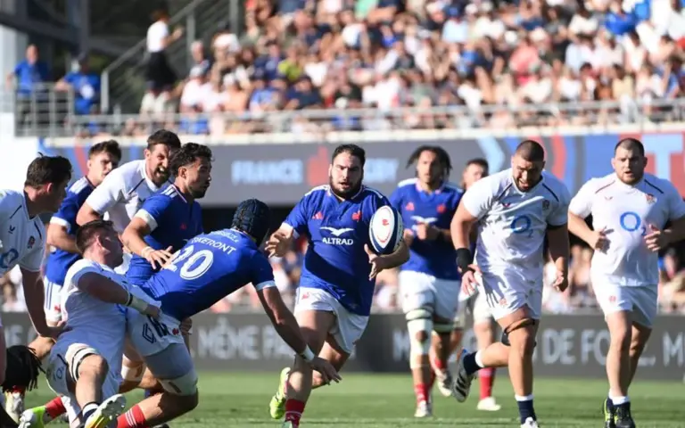 France A affronte Angleterre A à Vannes : nouvel essai pour les Bleus, Le Garrec applaudi.