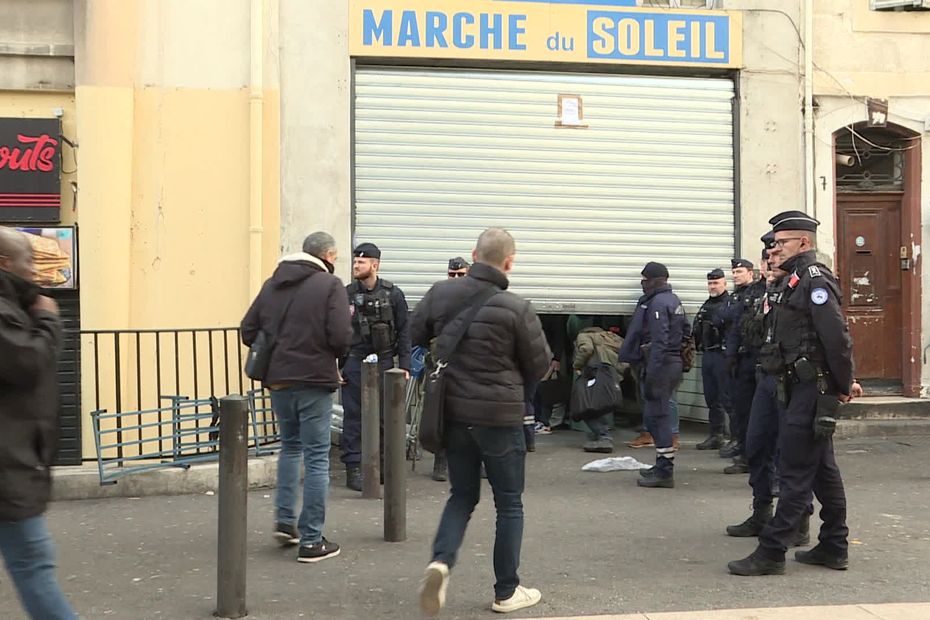 206 000 objets saisis : des fonctionnaires devant la justice pour contrefaçon