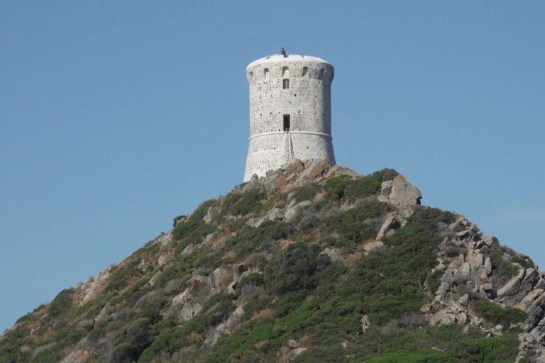 Ajaccio : Restauration de la tour génoise de la Parata par la collectivité territoriale