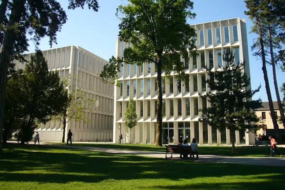 Chambéry : un ancien professeur de conservatoire en détention pour corruption de mineurs