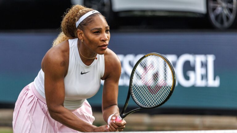 Serena Williams reçoit une invitation et jouera en simple au tournoi de Wimbledon.