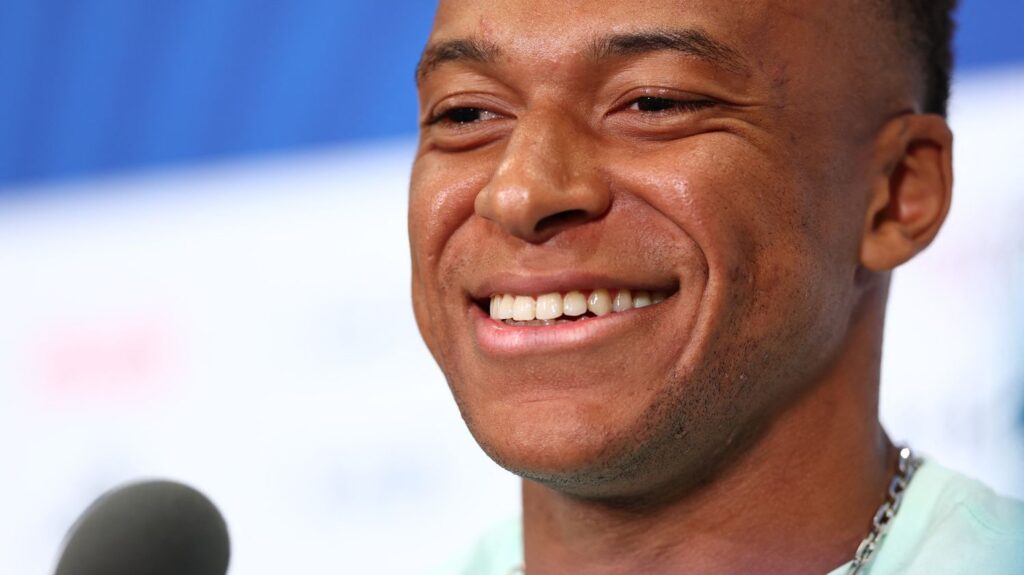 Kylian Mbappé promet de représenter la France lors du match contre l’Irak en Coupe du monde