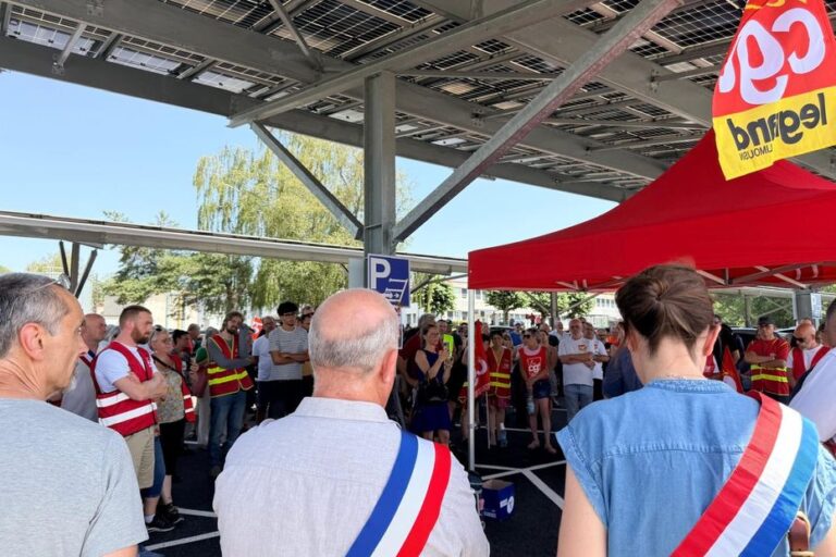 Colère des salariés de Legrand à Châlus face à la menace de suppression de postes