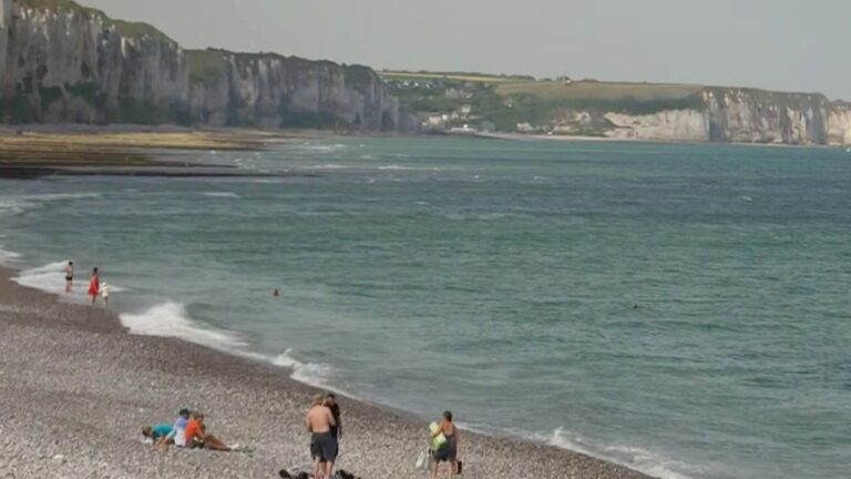 La Seine-Maritime en vigilance rouge canicule, Fécamp confrontée à des températures extrêmes.