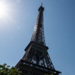 La tour Eiffel fermera en raison de fortes températures à Paris.